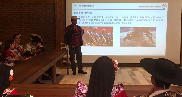 Federación del Rodeo realizó atractiva charla a participantes del Nacional de Cueca Juvenil