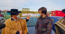 La emocionante recepción de la ayuda de Los Huasos Corren por Chile en Valparaíso La emocionante recepción de la ayuda de Los Huasos Corren por Chile en Valparaíso