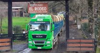 La ayuda de los Huasos Corren por Chile también incluye alimento para los animales La ayuda de los Huasos Corren por Chile también incluye alimento para los animales
