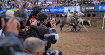 Proceso de acreditación de prensa para el 72º Campeonato Nacional de Rodeo