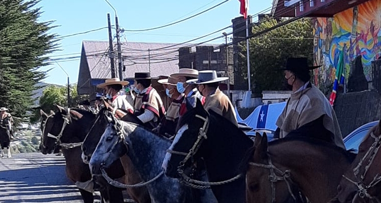 Asociación de Criadores de Chiloé encabezó marcha por Ancud en defensa de las tradiciones