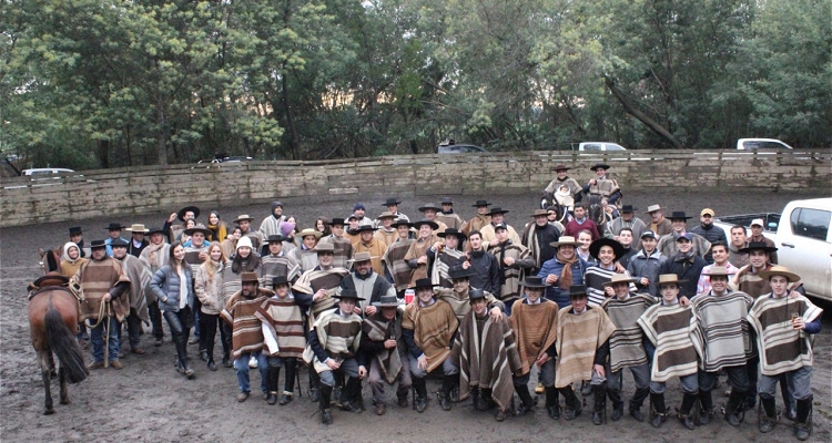 Jóvenes de Ñuble realizaron un Rodeo de la Amistad para incentivar el deporte nacional