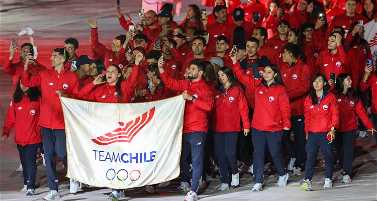 Al ritmo de la cueca desfiló la delegación chilena en los Juegos Panamericanos Santiago 2023