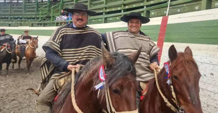 Cristián Henríquez y Fernando Reyes retuvieron el título en el Rodeo de los Jurados
