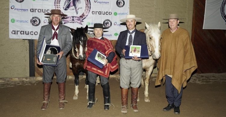 Rienda Sin Fronteras: Interesantes clínicas y entretenida competencia hubo en Claro de Luna