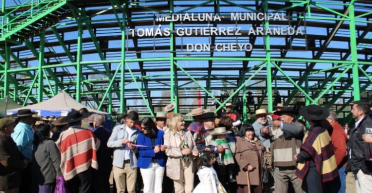 Cabrero inauguró Medialuna Municipal 