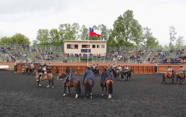 Club Los Lagos tiene su rodeo en la Medialuna 