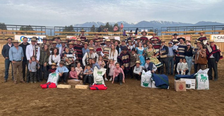 Reyes y Delgado celebraron en el rodeo de inauguración de la Medialuna Valle Hermoso