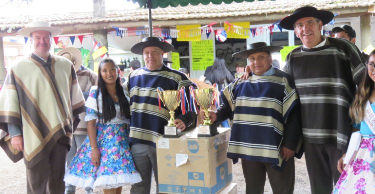 Pérez y Chávez fueron campeones en el Provincial de Yungay