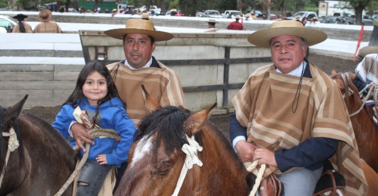 Gutiérrez y Riquelme ganaron vibrante rodeo en San Javier