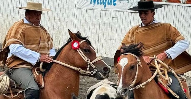 “El Negro” Cortés y su hijo José Manuel dieron espectáculo en el cierre de Río Rahue