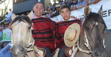 Los Schwalm dedicaron a "Callica" el segundo lugar en Los Angeles: Debe estar celebrando con estas mantas rojas