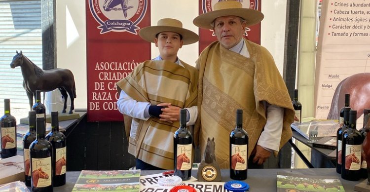 Criadores de Colchagua tuvieron concurrido stand en la Fiesta de la Vendimia