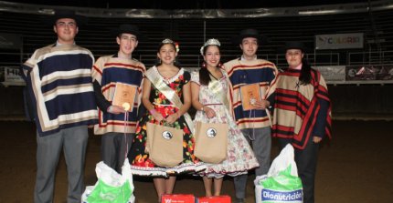 Pacheco y Cornejo bailaron cueca en San Carlos: "Se cumplió el objetivo"