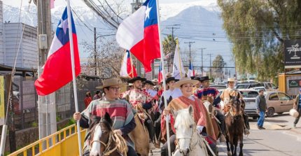 Una exitosa cabalgata se realizó en Paine para dar inicio al Mes de la Patria