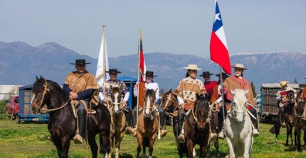 Gran cantidad de personas llegaron a darle la bienveida al Mes de la Patria a Paine