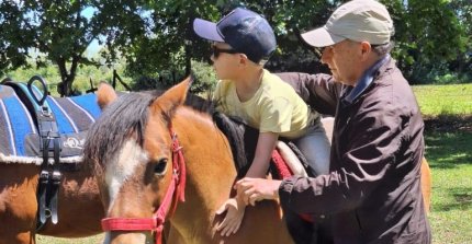 Gran iniciativa: Las sesiones de equinoterapia para niños en el Club de Rodeo San Clemente