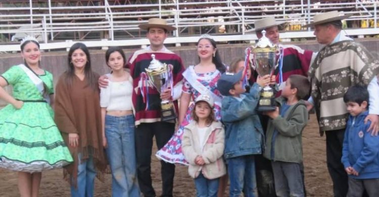 Correa y Ríos se instalaron en los Clasificatorios con su victoria en rodeo del Club San Carlos de Itihue