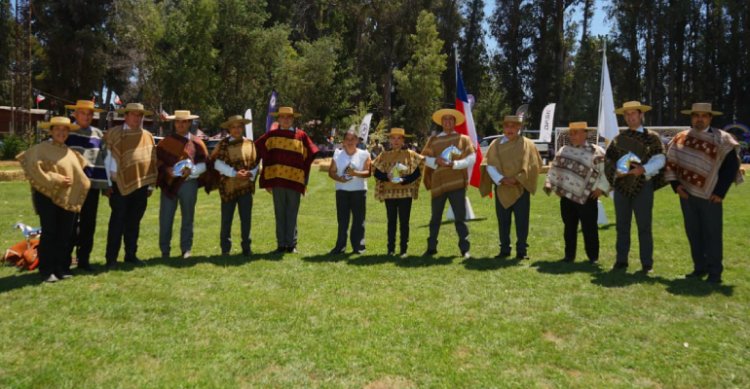 Ceremonia de reconocimientos marcó la antesala de los Grandes Premios de la Expo Nacional