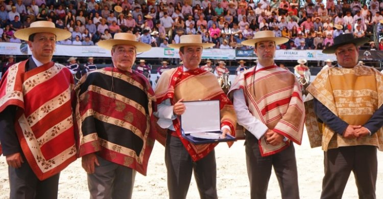 Pedro Pablo Alvarez-Salamanca, Iván Guerra y Juan Pablo Cardemil fueron homernajeados en San Clemente