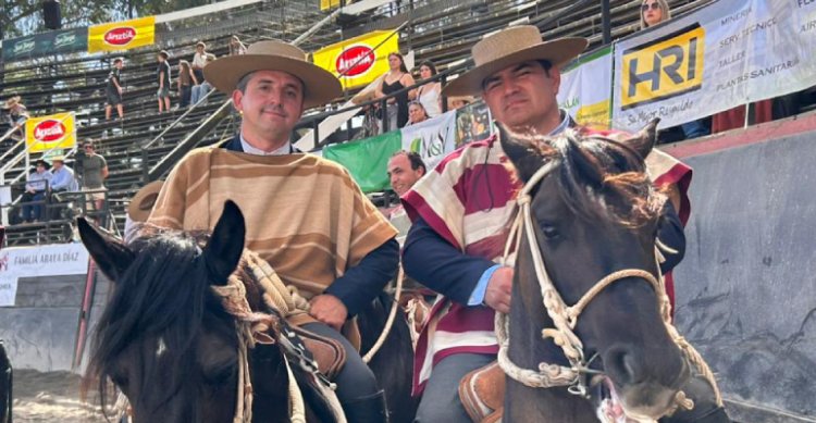 Nicolás Arévalo y Francisco Hidalgo estuvieron muy cerca de bailar cueca en Melipilla