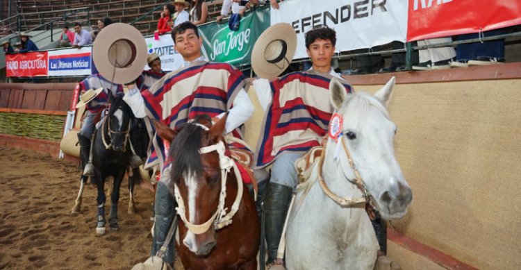 Tapia y Vargas, Vicecampeones Escolares: