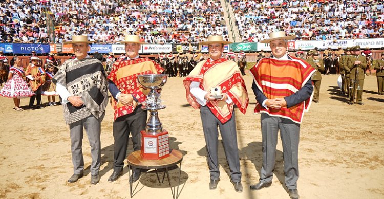 Johann Güde y Juan Pablo Cardemil fueron premiados como Mejor Dirigente y Mejor Deportista