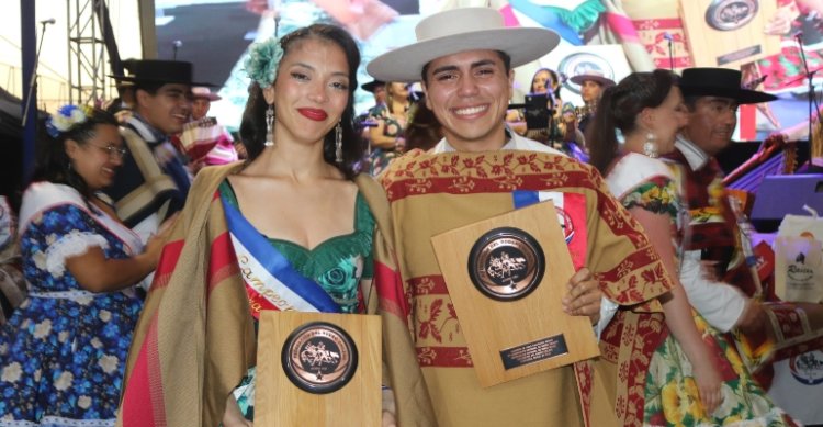 Campeones adultos de la Cueca Huasa de Ferochi: 